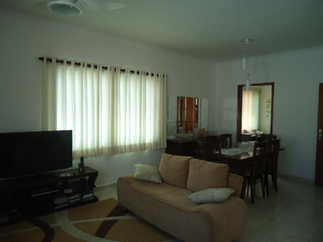 casa em Três Marias
